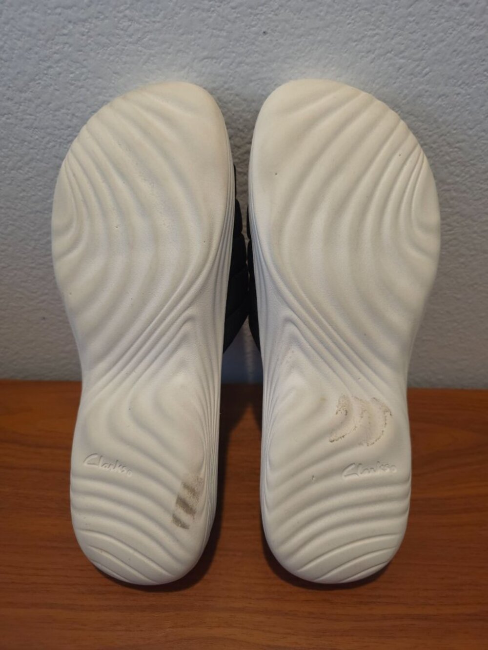 Clarks Cloudsteppers Lola Surf Black Slide Sandals w/ Cushioned Sole Women's 9M - Picture 4 of 7